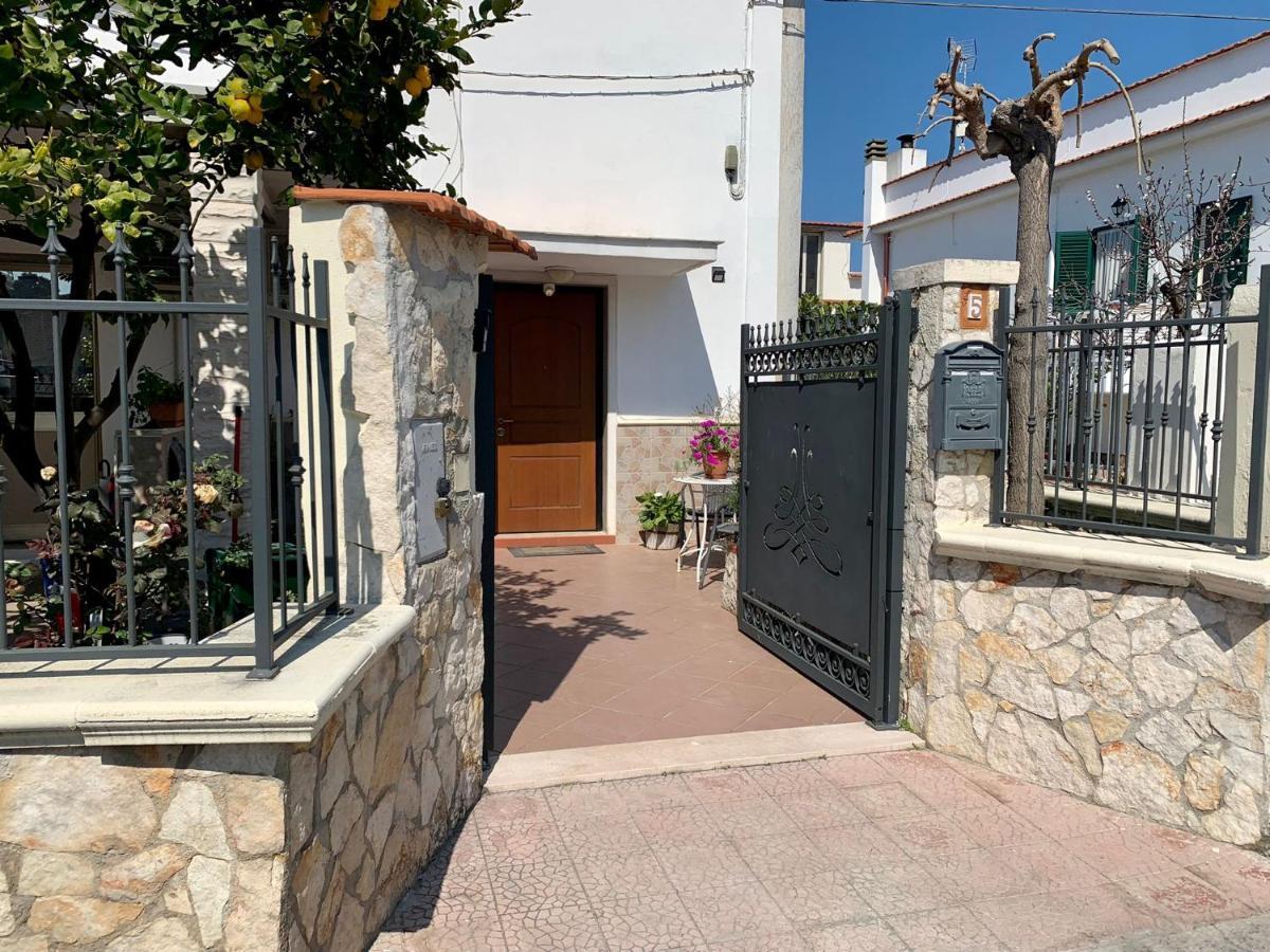 B&B Casa Biscotti Peschici Exteriör bild